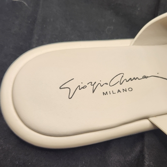 NWB Giorgio Armani Leather Sandals Authentic! Gorgeous! - Picture 4 of 16